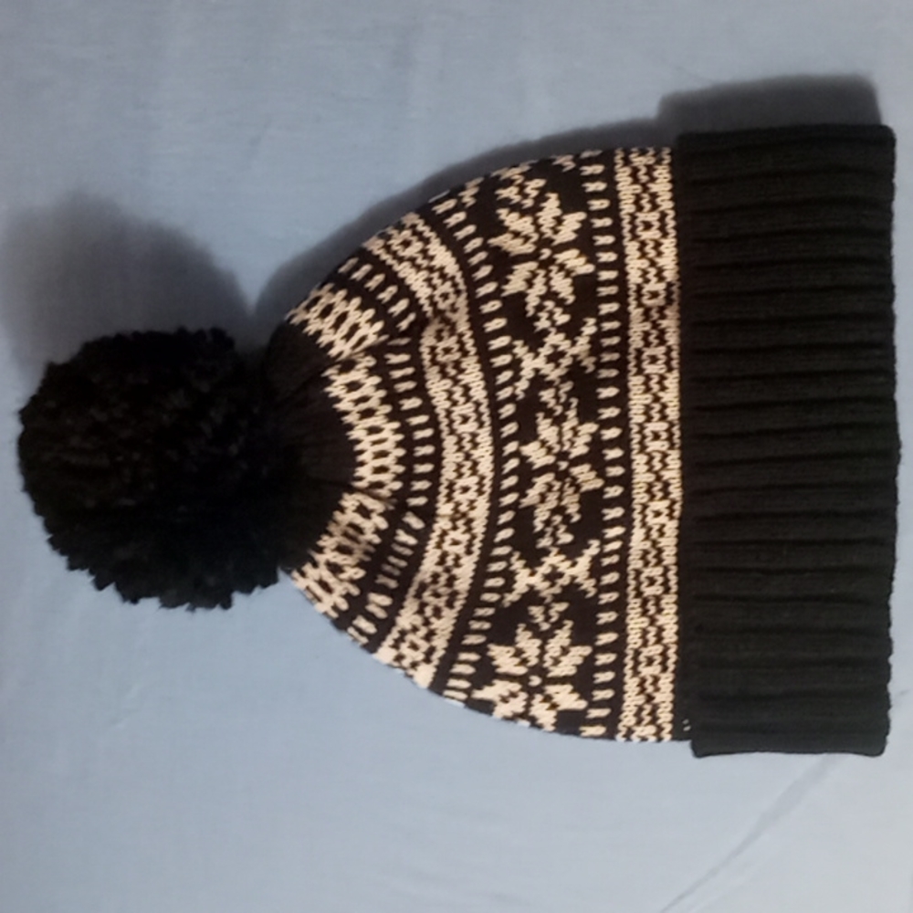Black and white winter beanie